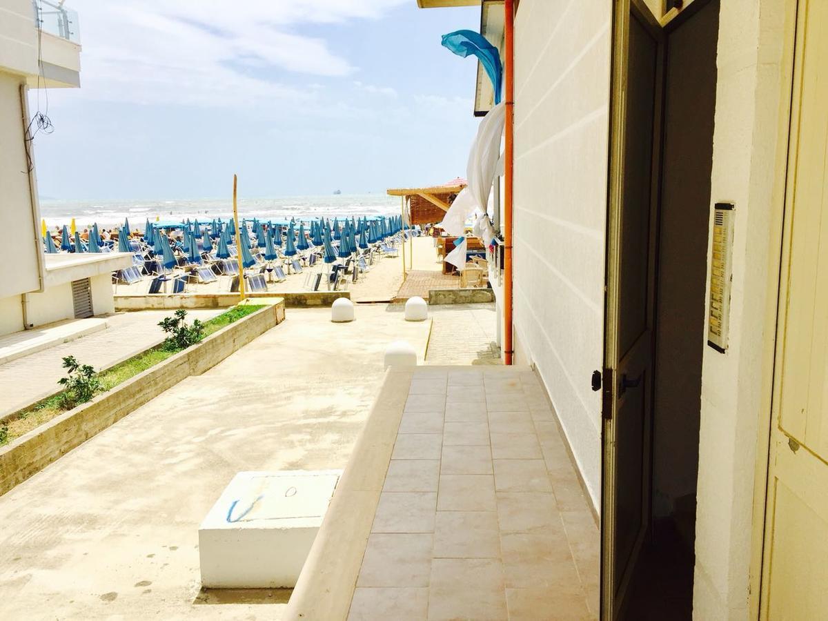 Sun & Sea Apartment Durrës Eksteriør bilde