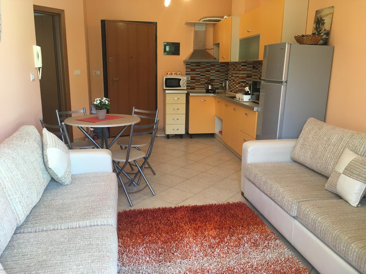 Sun & Sea Apartment Durrës Eksteriør bilde